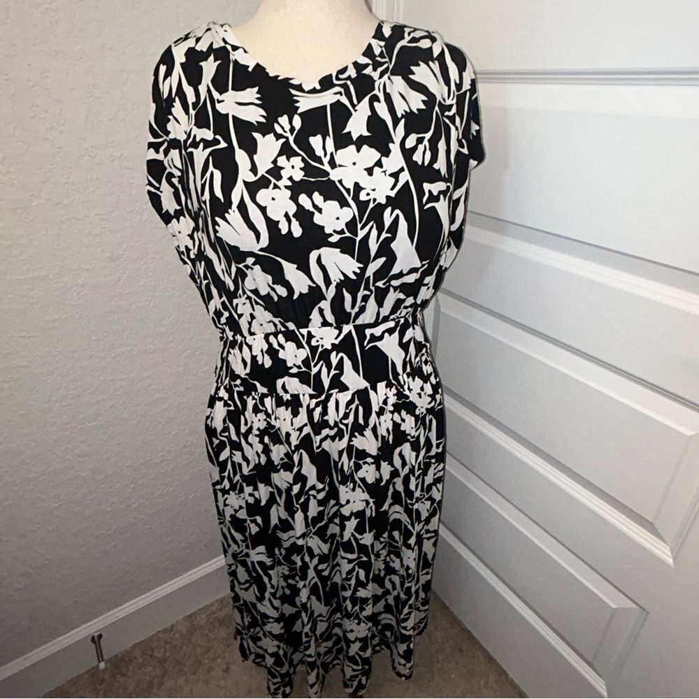 Serra Floral Print Dolman Short Sleeve Built In Bra Dress